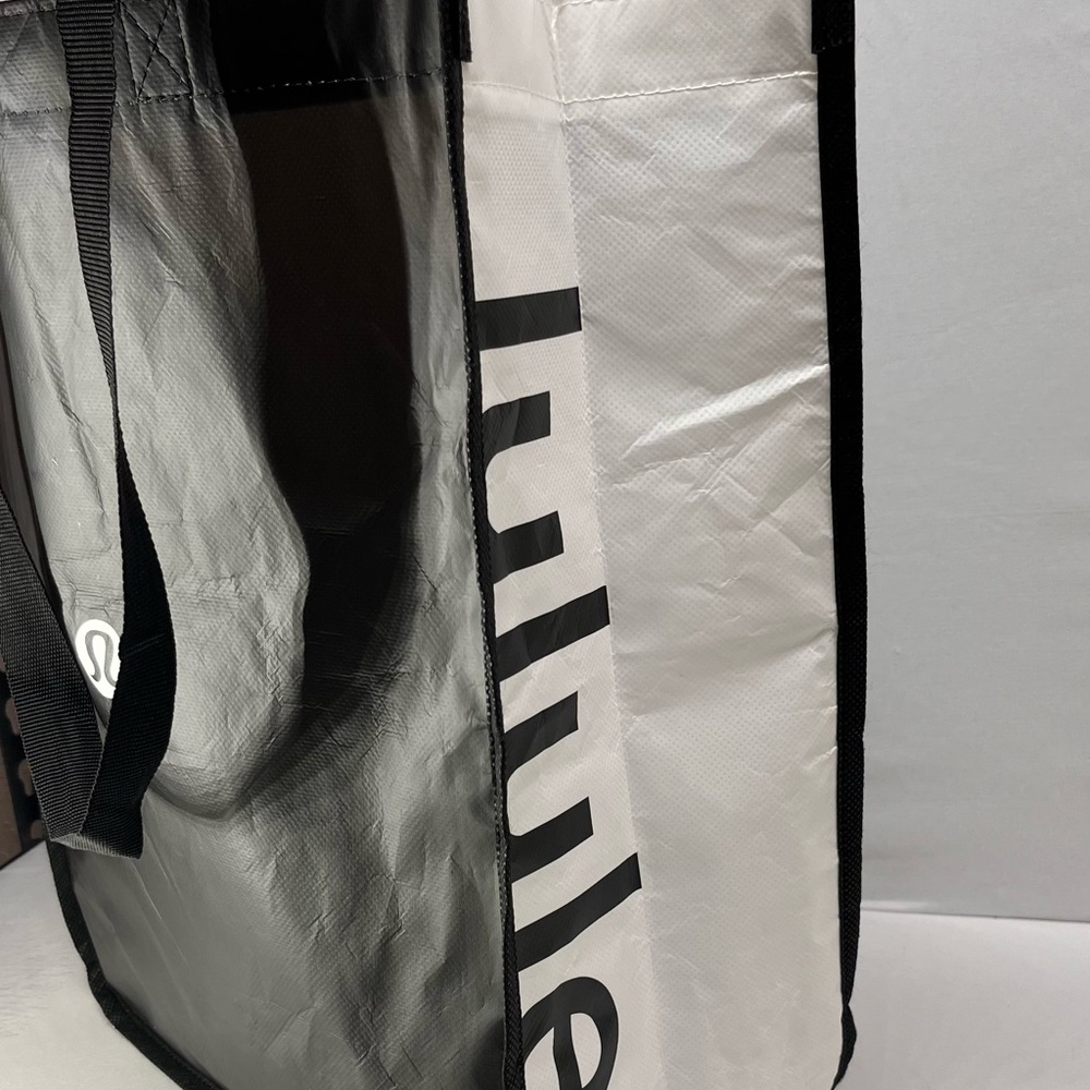 Lululemon Athletica‎ Black and White Tote